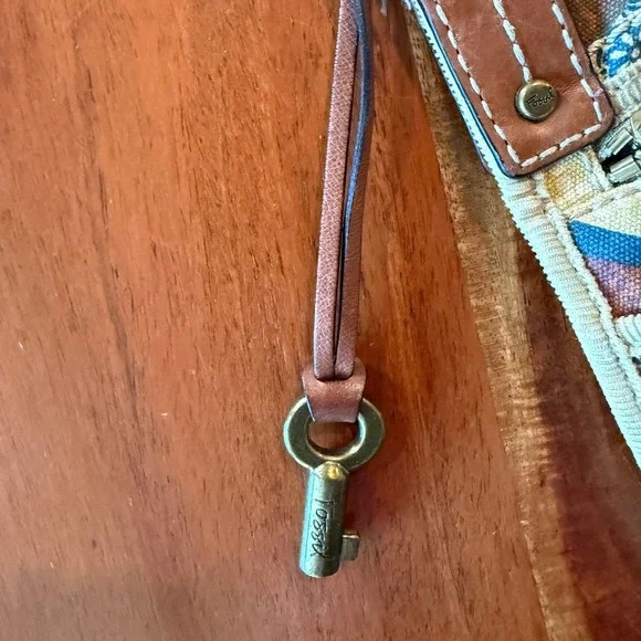 Fossil Modern Vintage Women's Boho Crossbody Bag. - Picture 5 of 7